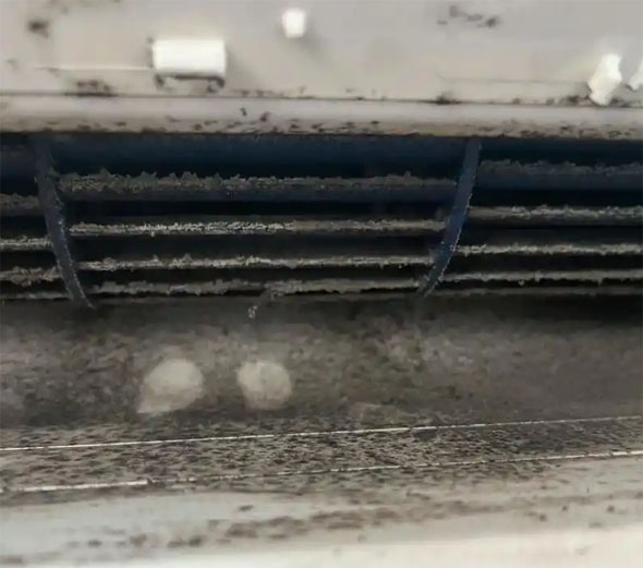 达州空调吹的风有股烧焦味是怎么回事